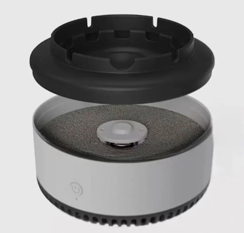 Cenicero electrónico plateado con botón de encendido e indicador LED verde